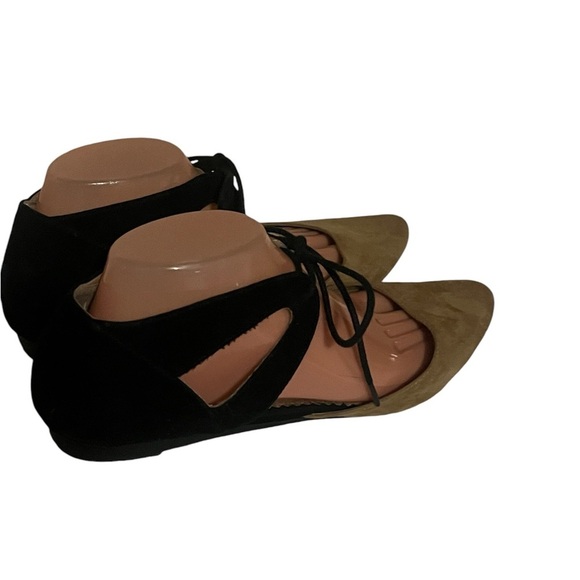 Restricted Sandals Sz 10 - Picture 1 of 12
